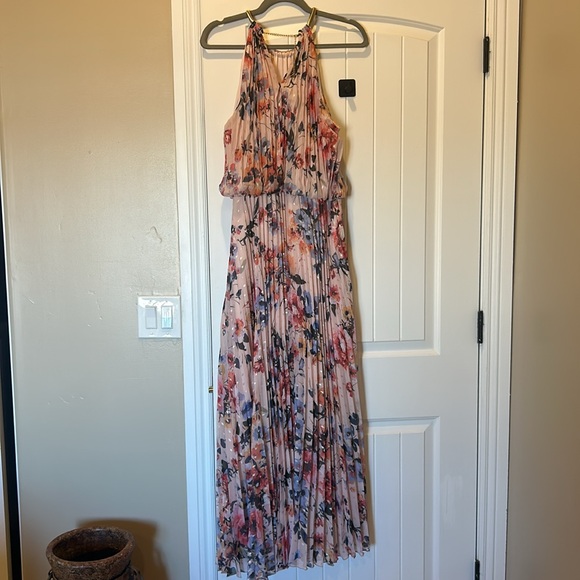 MSK Pink Floral Pleated Maxi Dress - Picture 2 of 7